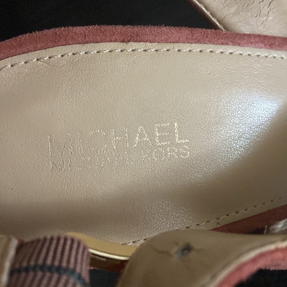 Micheal Micheal Kors Sangria Red Suede Peep Toe Heel Sandals - Picture 6 of 8